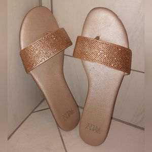 Simply Pelle women's size 11 rose gold sandal Excellent used condition